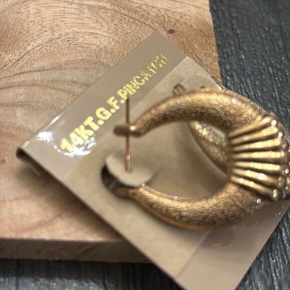 Fashion 14K Gold-Filled Crescent Hoop‎ Earrings | Textured & Ridged Design NWT - Picture 6 of 6